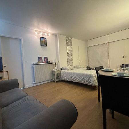 Appartement Des Champs Elysees Paris Exterior photo