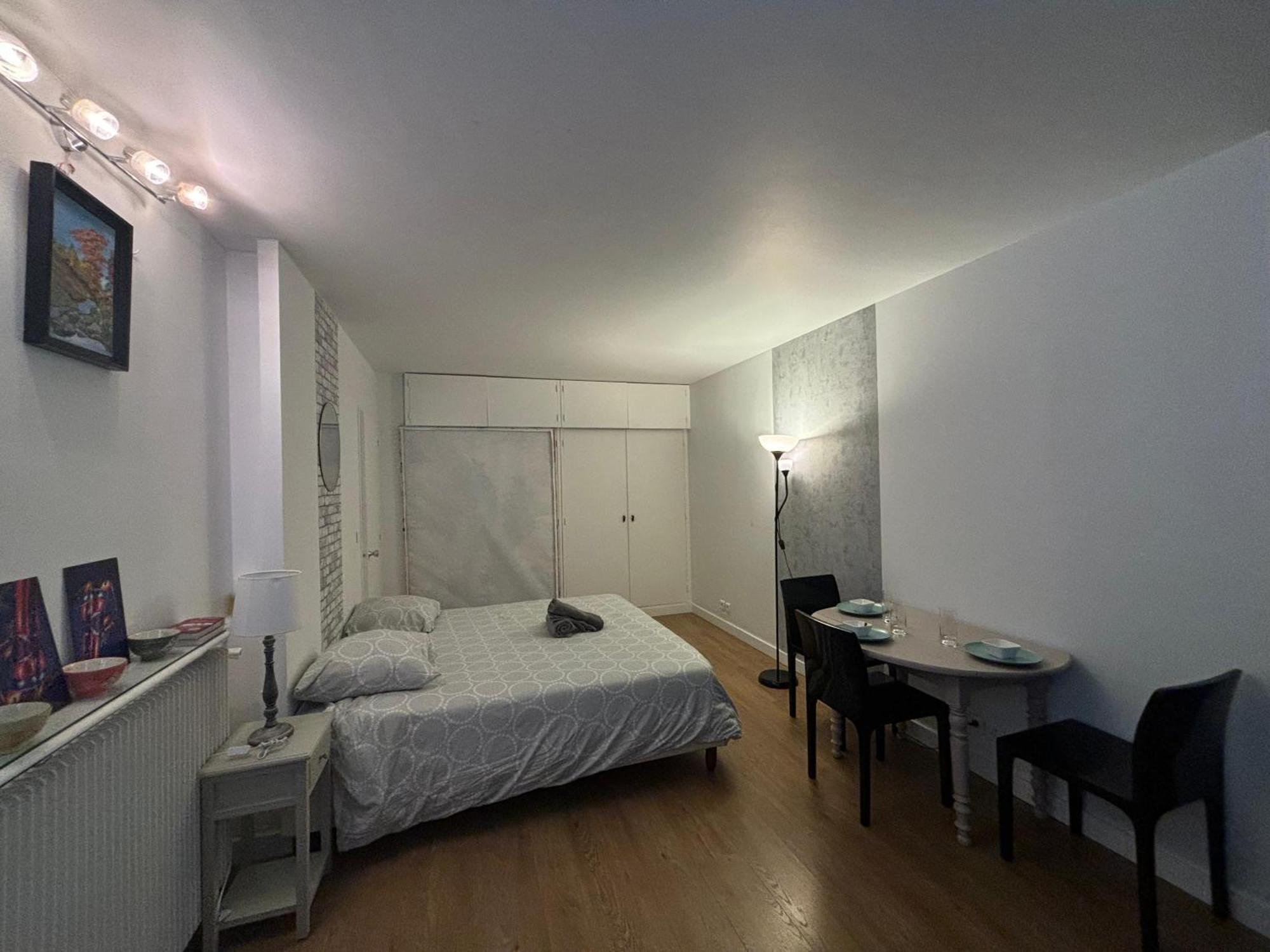 Appartement Des Champs Elysees Paris Exterior photo