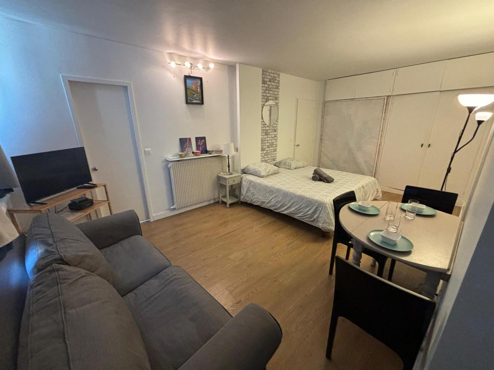 Appartement Des Champs Elysees Paris Exterior photo